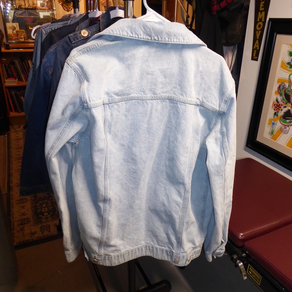 Light blue denim medium tall denim coat. Good used condition.